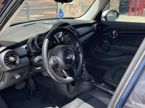 Used 2015 MINI Cooper 4-Door Hardtop image 37