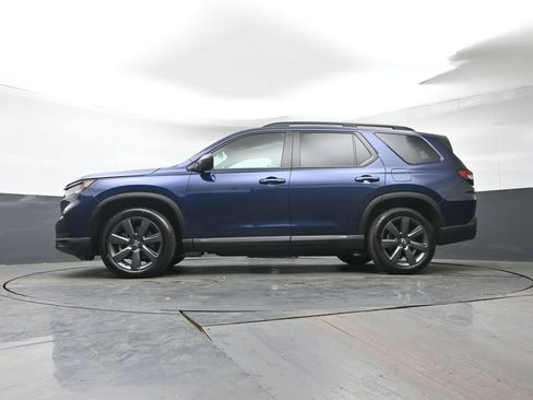 Used 2023 Honda Pilot Sport image 29