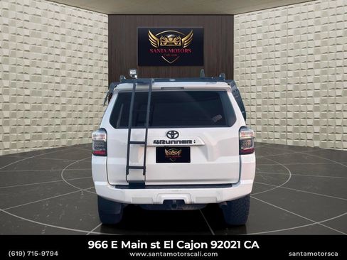 Used 2021 Toyota 4Runner SR5 Premium w/ Moonroof Package AWD/4WD image 8