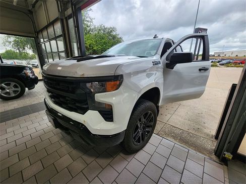 Used 2026 Chevrolet Silverado 1500 Custom Trail Boss w/ Turbomax Blackout Package AWD/4WD image 3