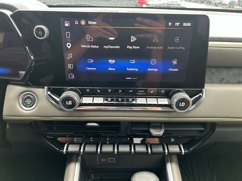 Used 2025 Chevrolet Colorado ZR2 w/ Technology Package AWD/4WD image 29