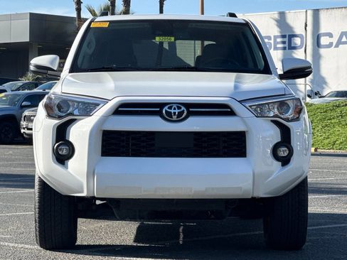 Used 2024 Toyota 4Runner SR5 Premium image 9