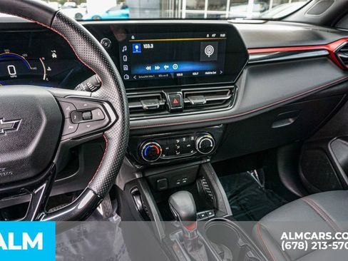 Used 2024 Chevrolet TrailBlazer RS image 33