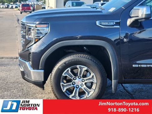 Used 2026 GMC Sierra 1500 SLT AWD/4WD image 8