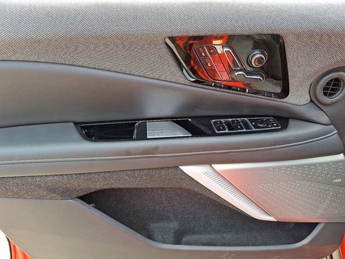 New 2025 Cadillac Optiq Sport 1 image 8