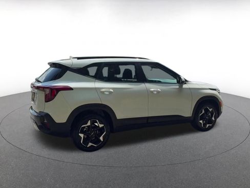 Used 2025 Kia Seltos S FWD image 16
