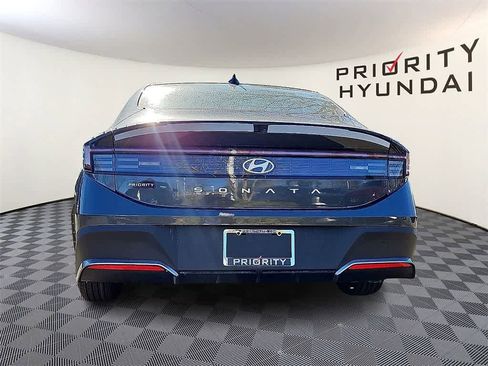 New 2026 Hyundai Sonata SE FWD image 5