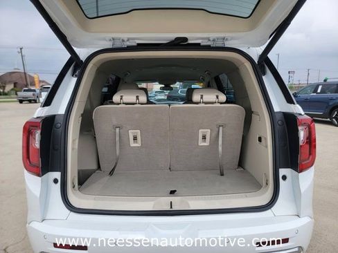 Used 2023 GMC Acadia Denali AWD/4WD image 30