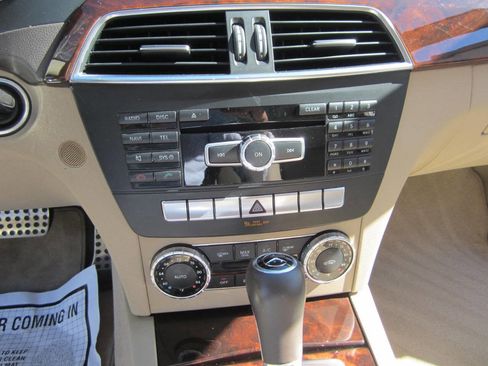 Used 2014 Mercedes-Benz C 250 C 250 Sport 4dr Sedan image 27