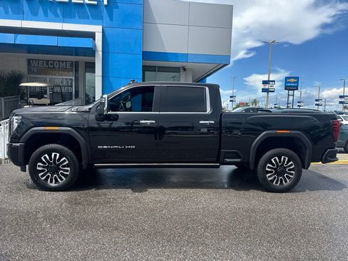 Used 2025 GMC Sierra 2500 Denali Ultimate AWD/4WD image 4