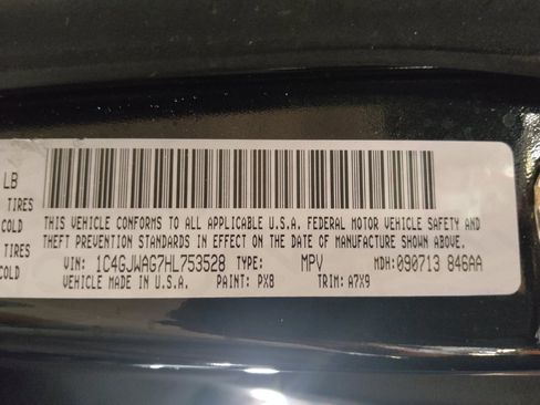 Used 2017 Jeep Wrangler Sport w/ Quick Order Package 24S AWD/4WD image 33