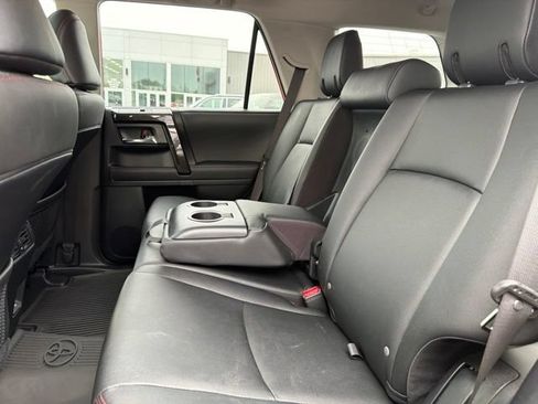 Used 2024 Toyota 4Runner TRD Off-Road Premium w/ Moonroof Package AWD/4WD image 37