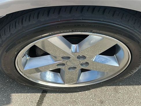 Used 2013 Dodge Avenger SXT FWD image 15