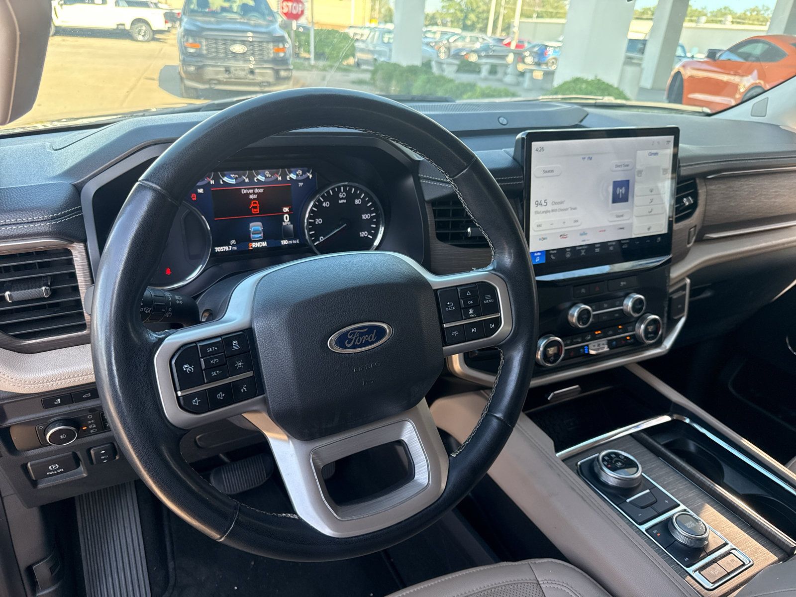 Used 2024 Ford Expedition Limited AWD/4WD image 10