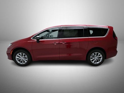 New 2026 Chrysler Pacifica Select AWD/4WD image 8