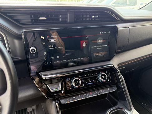 Used 2022 GMC Sierra 1500 AT4 w/ AT4 Premium Package image 19