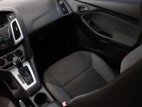 Used 2012 Ford Focus SE FWD image 18