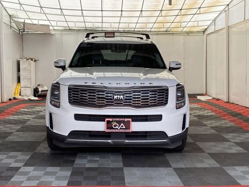 Used 2020 Kia Telluride EX w/ EX Premium Package AWD/4WD image 2
