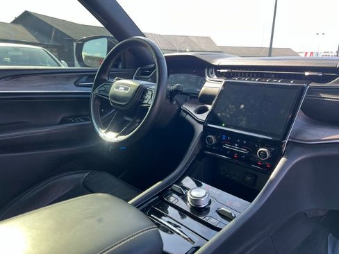 Used 2022 Jeep Grand Cherokee L Overland image 34