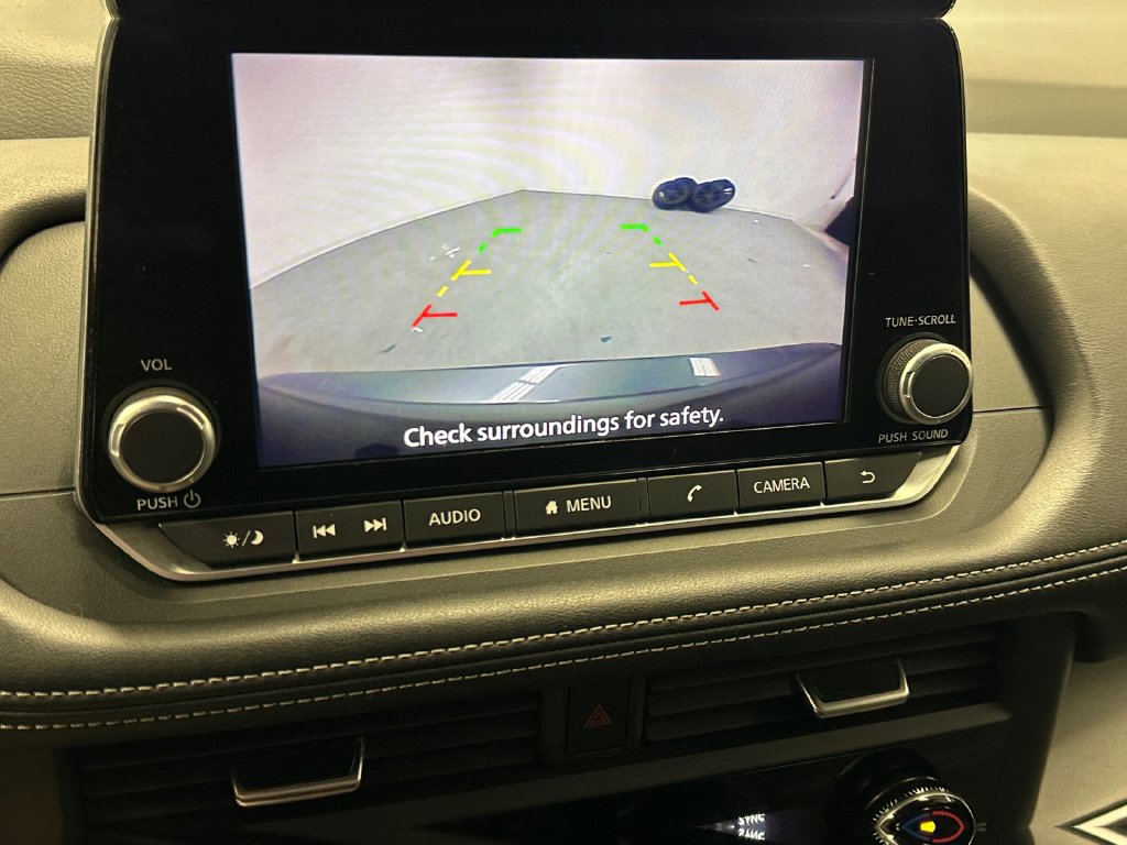 Used 2025 Nissan Rogue SV AWD/4WD image 21