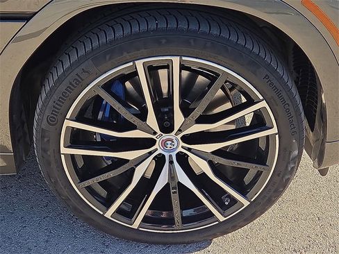 Used 2023 BMW X6 M50i w/ Executive Package image 8