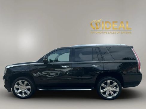 Used 2019 Cadillac Escalade Luxury AWD/4WD image 4