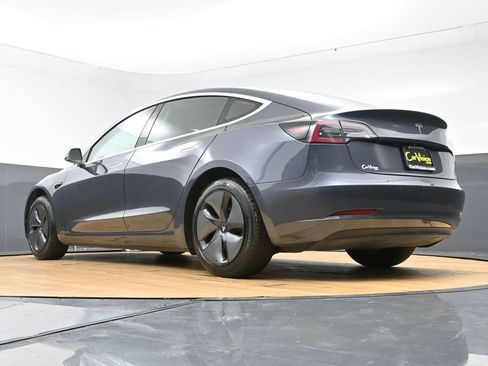 Used 2019 Tesla Model 3 Standard Range image 50
