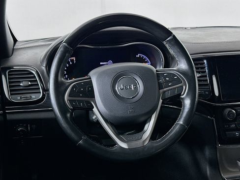 Used 2020 Jeep Grand Cherokee Overland RWD image 18