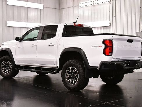Used 2024 Chevrolet Colorado ZR2 w/ ZR2 Convenience Package III AWD/4WD image 5