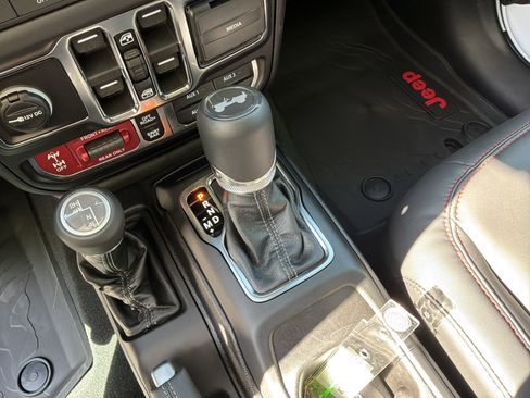 Used 2026 Jeep Wrangler Unlimited Rubicon w/ Safety Group image 26