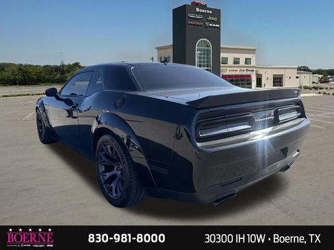 Used 2022 Dodge Challenger SRT Hellcat RWD image 11