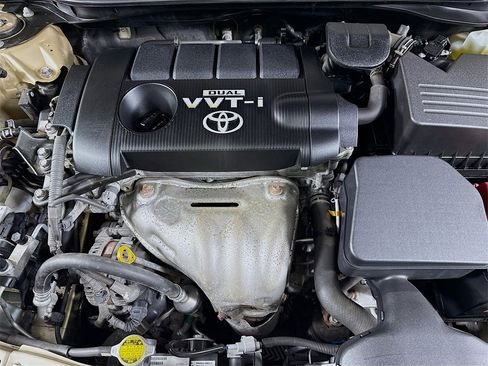 Used 2010 Toyota Camry LE image 29