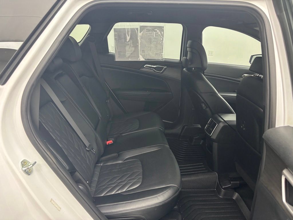Used 2023 Kia Sportage X-Line AWD/4WD image 40