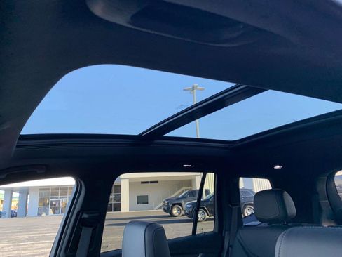 Certified 2024 Cadillac XT6 Sport w/ Platinum Package image 10