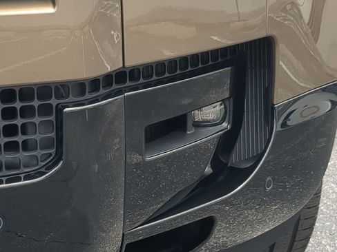 New 2026 Land Rover Defender 110 X-Dynamic SE AWD/4WD image 11