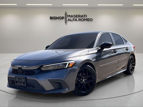 Used 2023 Honda Civic Sport image 2