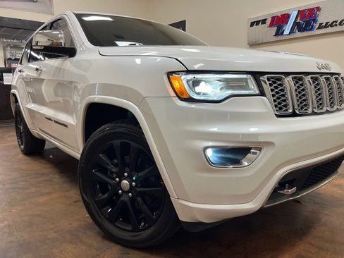 Used 2018 Jeep Grand Cherokee Overland image 42