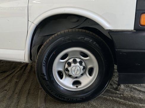 Used 2018 Chevrolet Express 2500 Extended w/ Communications Package image 13