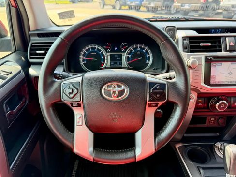 Used 2016 Toyota 4Runner SR5 Premium AWD/4WD image 16