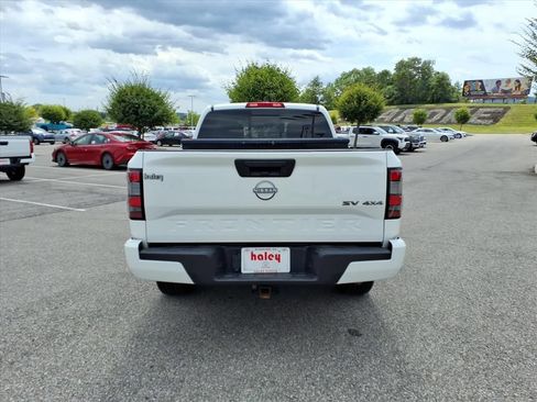 Used 2023 Nissan Frontier SV AWD/4WD image 6
