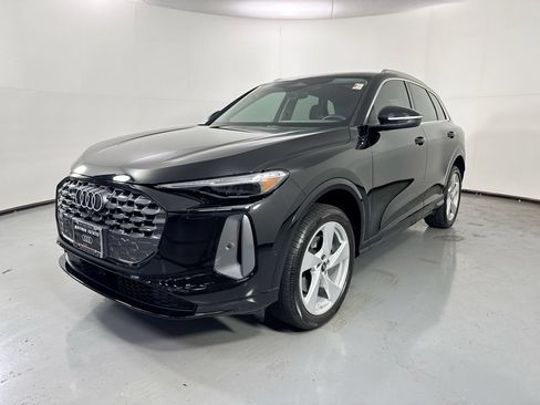 Used 2025 Audi Q5 Premium Plus w/ Premium Plus AWD/4WD image 31