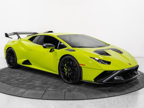 Used 2023 Lamborghini Huracan STO RWD image 10