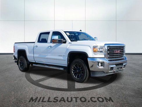Used 2015 GMC Sierra 2500 SLT image 3