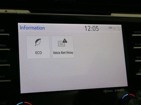 Used 2019 Toyota Camry XSE image 31