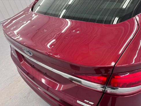 Used 2017 Ford Fusion SE w/ Fusion SE Technology Package FWD image 22
