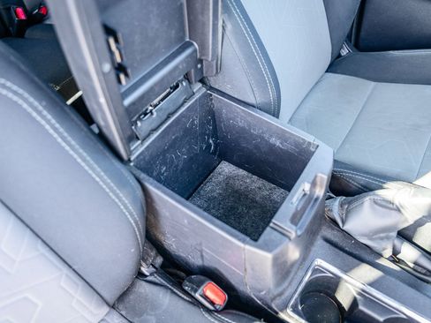 Used 2022 Toyota Tacoma TRD Off-Road image 11