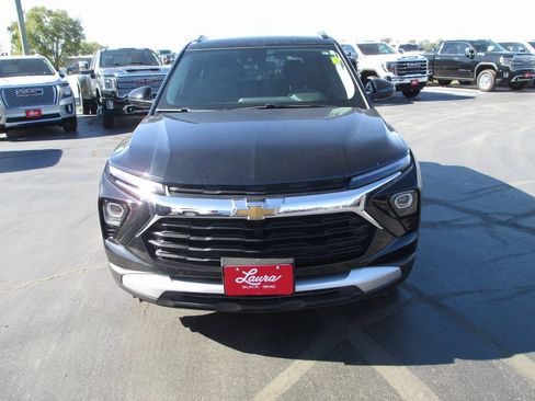 Certified 2025 Chevrolet TrailBlazer LT w/ LT Cold Weather Package image 11