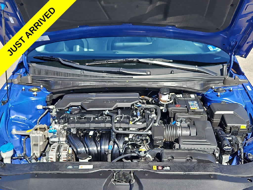 Used 2025 Hyundai Elantra Limited FWD image 30