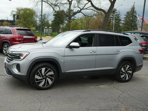 Used 2025 Volkswagen Atlas SE AWD/4WD image 10