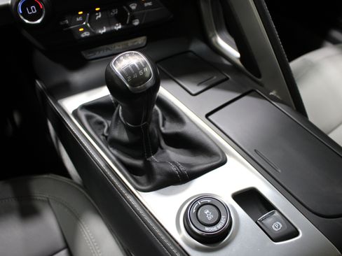 Used 2019 Chevrolet Corvette Stingray Coupe w/ LPO, Stingray Logo Package RWD image 20